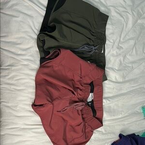 Set of Two Athletic Shorts in Green and Red